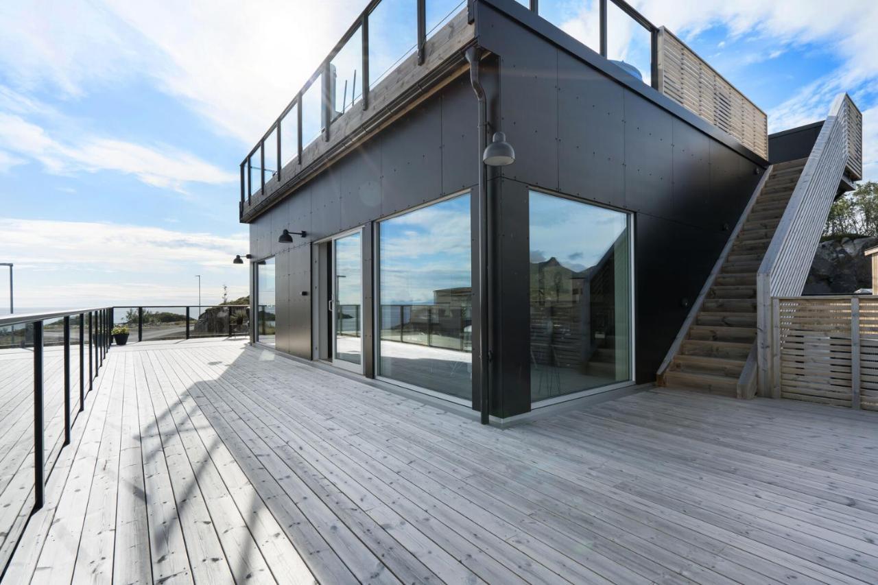 Nydelig Moderne Villa Med Fantastisk Beliggenhet. Kabelvag Exterior photo